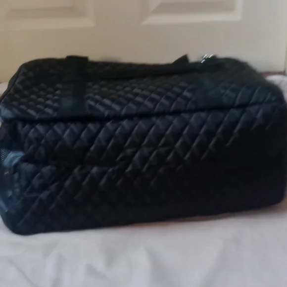 Cloak & Dawggie Medium Diamond Quilt Dog Carrier Purse Black